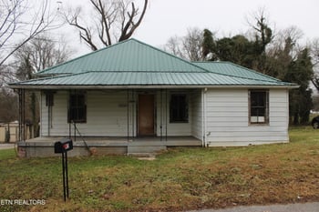 9329 Tipple Ln, Mascot, TN 37806