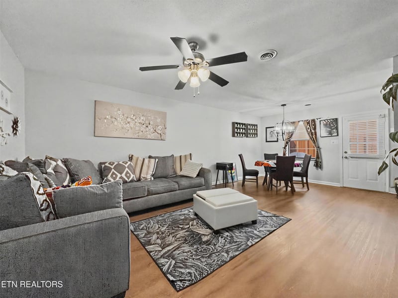 933 Bradley Bell Dr, Knoxville, TN 37938