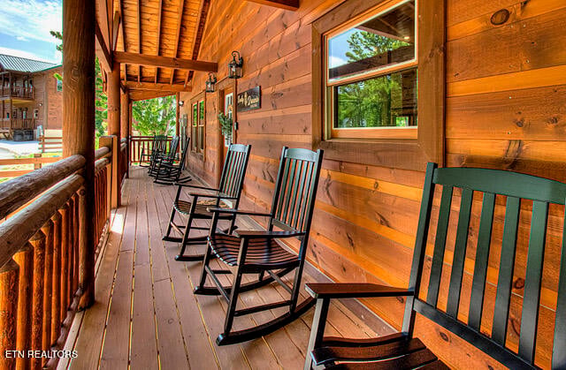 933 Street Of Dreams Way, Gatlinburg, TN 37738