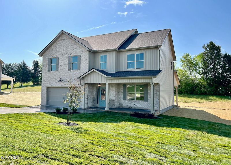 9332 Gabrielle Rd, Strawberry Plains, TN 37871