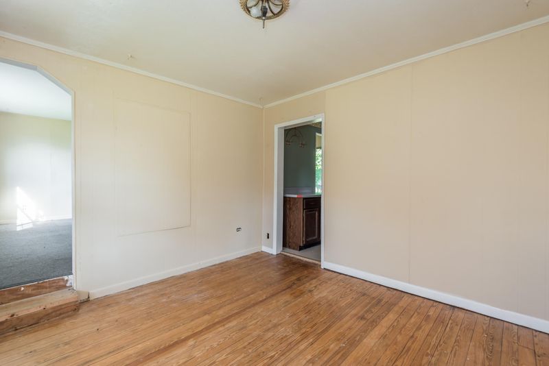 9332 Number Four Dr, Mascot, TN 37806