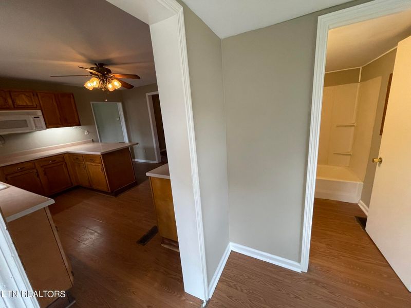 9333 Number Four Dr, Mascot, TN 37806