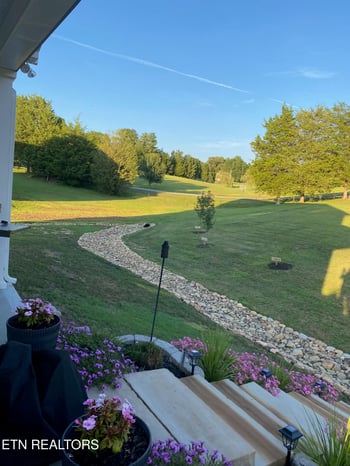 9336 Gabrielle Rd, Strawberry Plains, TN 37871