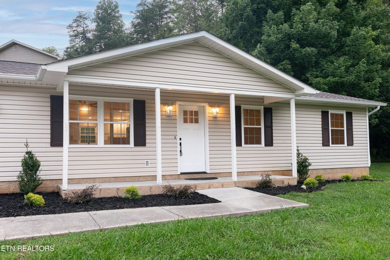 934 Beverly Hills Dr, Sevierville, TN 37862