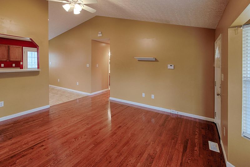 934 E Moody Ave, Knoxville, TN 37920