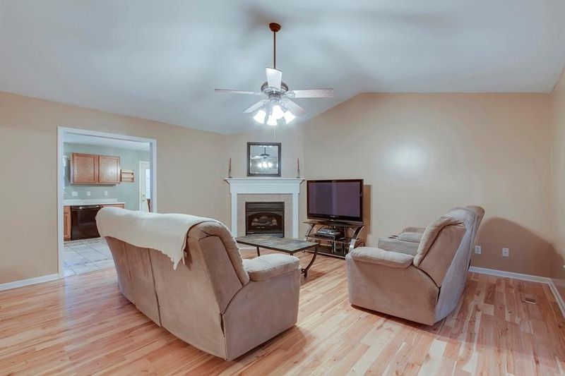 934 Mae Mae Ln, Seymour, TN 37865