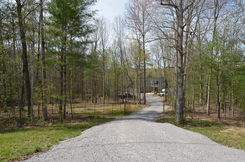 934 Meridian Rd, Crossville, TN 38557