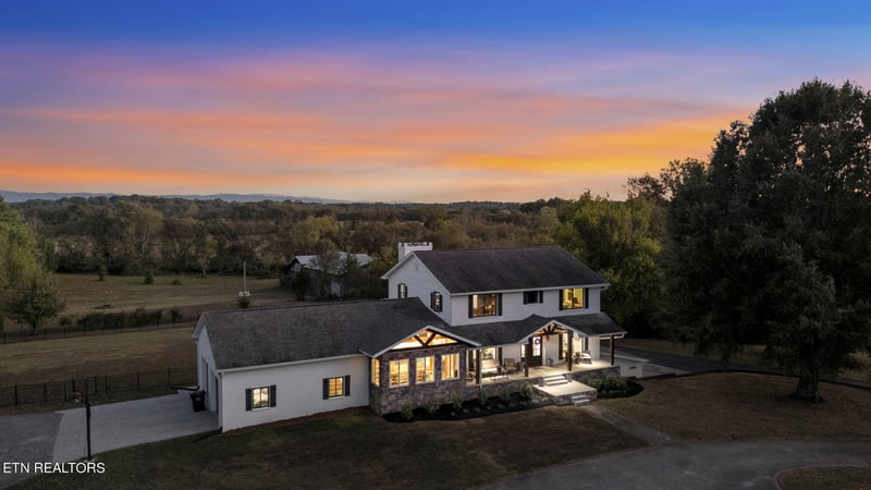 934 Scarlett Oaks Rd, Maryville, TN 37801