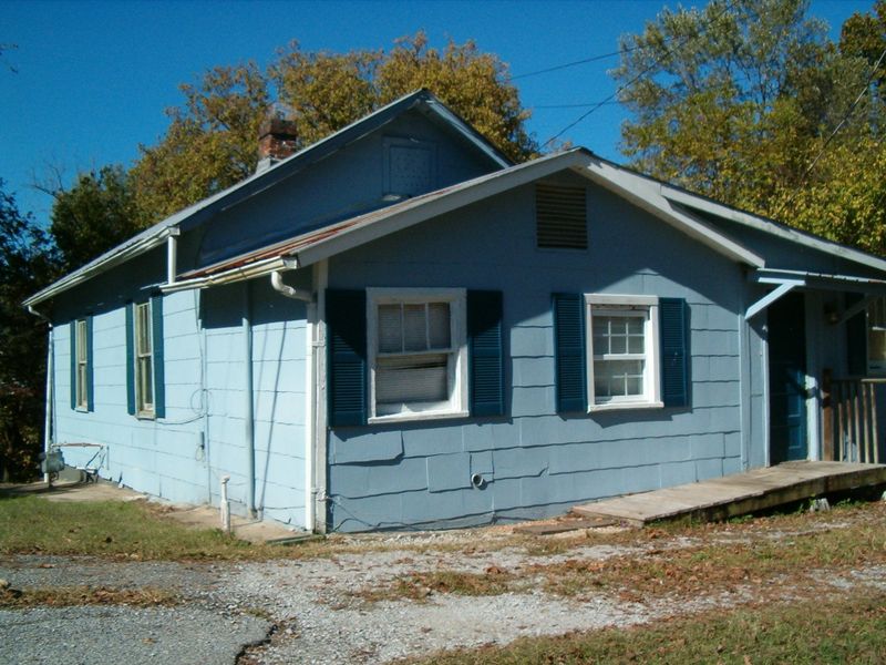 934.5 Cumberland St, Harriman, TN 37748
