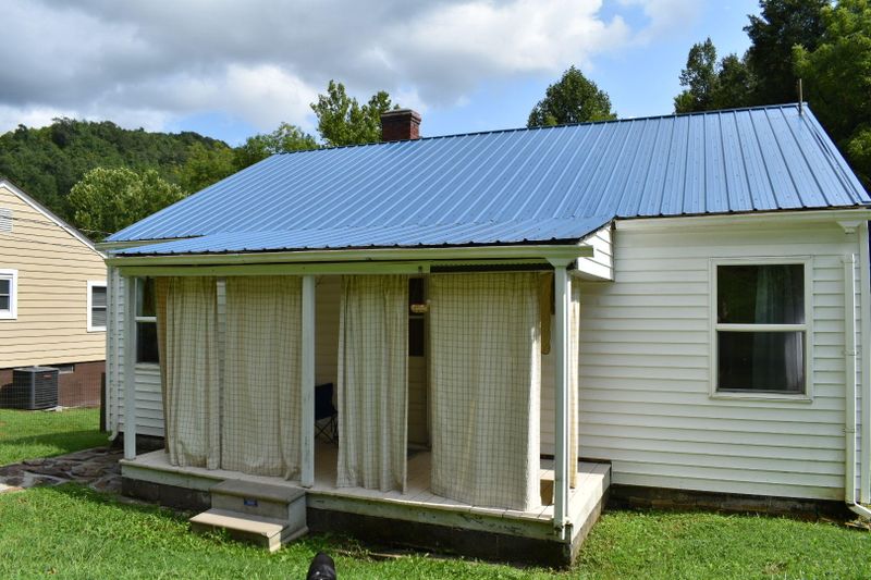 9345 Brimstone Rd, Robbins, TN 37852