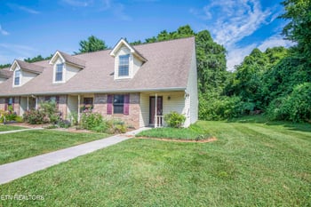 935 Chip Cove Ln, Knoxville, TN 37938