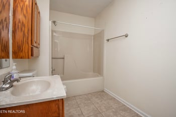 935 Chip Cove Ln, Knoxville, TN 37938