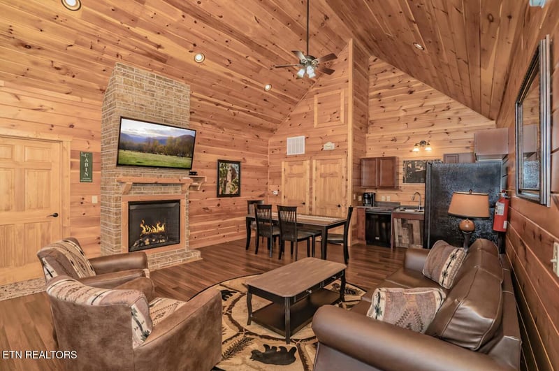 935 Mcmakin Way, Pigeon Forge, TN 37863