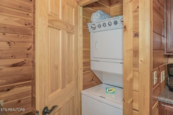 935 Mcmakin Way, Pigeon Forge, TN 37863