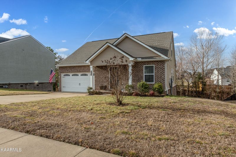 935 Spring Creek St, Maryville, TN 37801