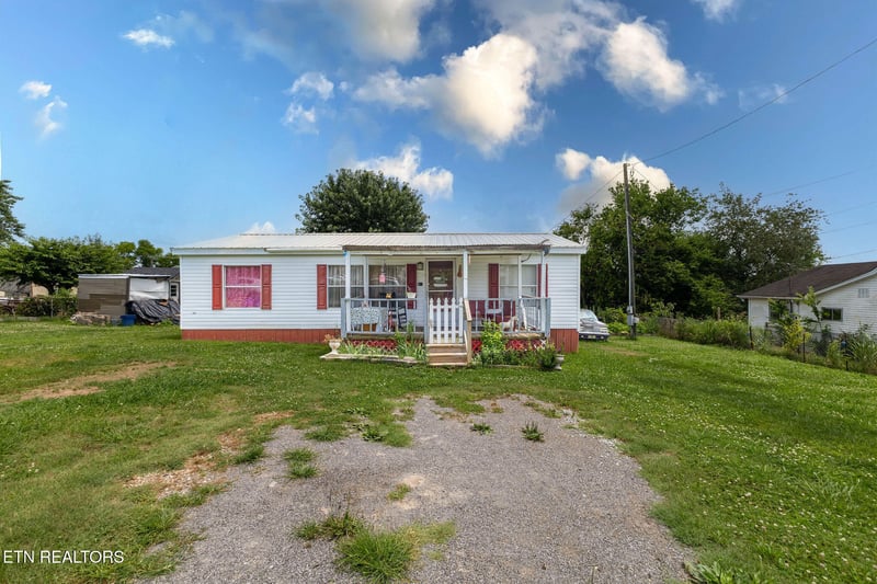 935 Summer St, Loudon, TN 37774