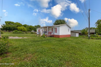 935 Summer St, Loudon, TN 37774