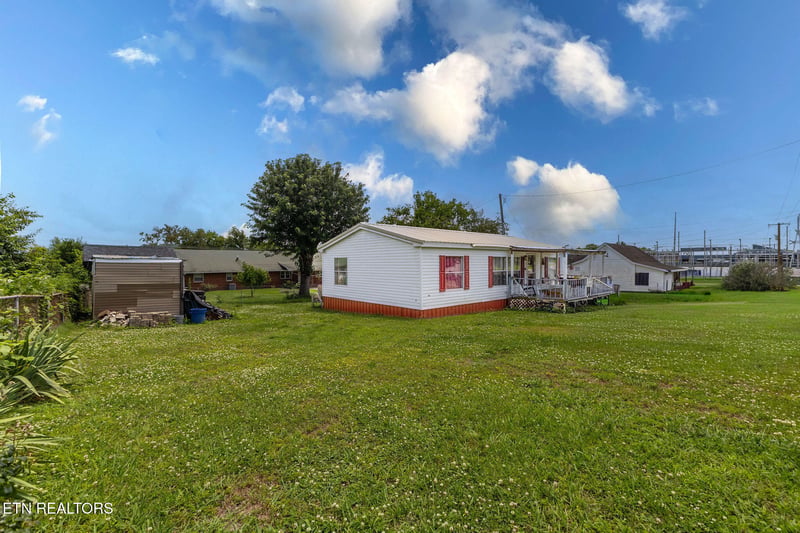 935 Summer St, Loudon, TN 37774
