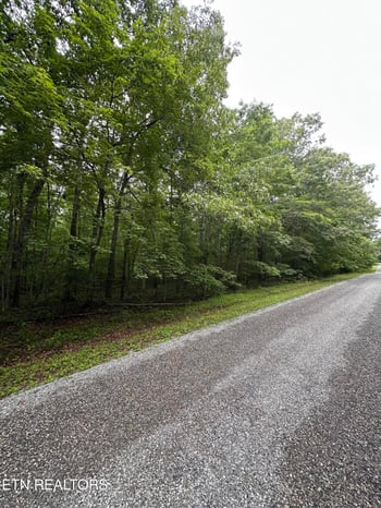 935 Veho Cir, Crossville, TN 38572