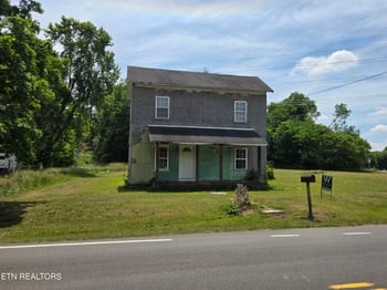 9354 Mascot Rd, Mascot, TN 37806