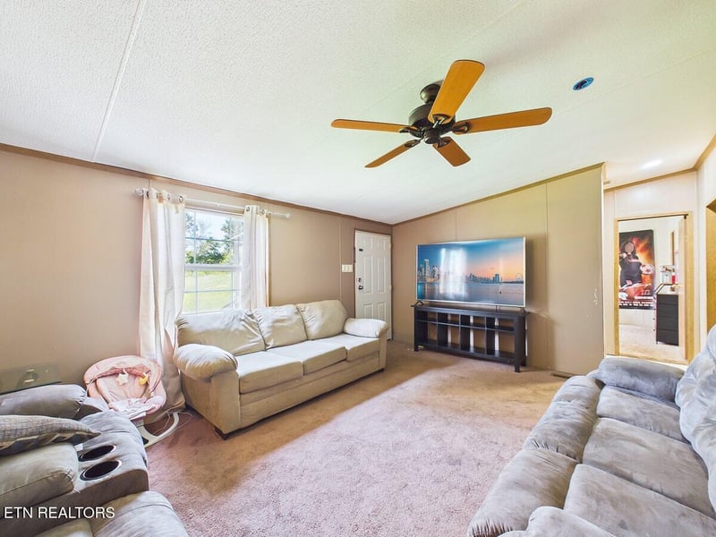 936 County Road 264, Niota, TN 37826