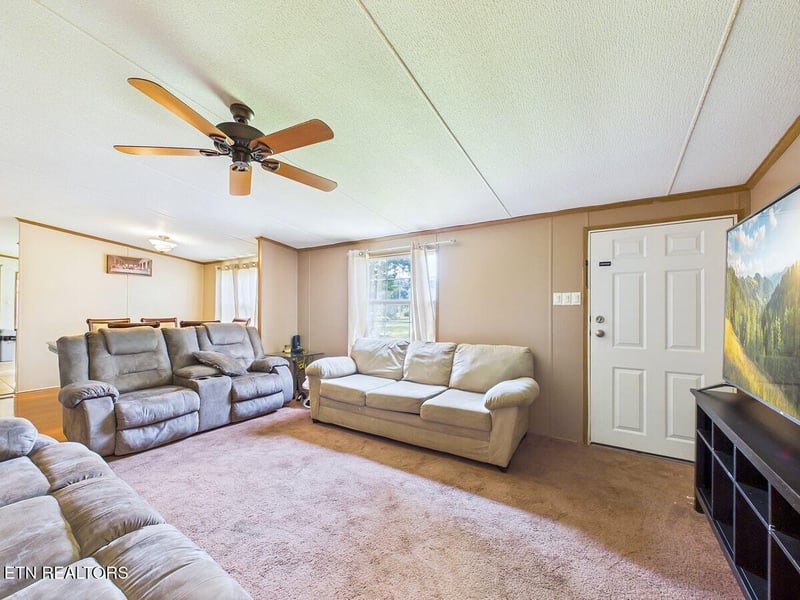936 County Road 264, Niota, TN 37826