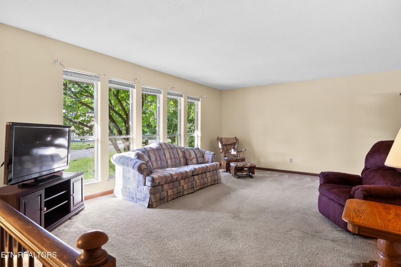 936 Devon Cir, Maryville, TN 37804