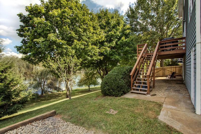 936 Harbour Shore Dr, Knoxville, TN 37934