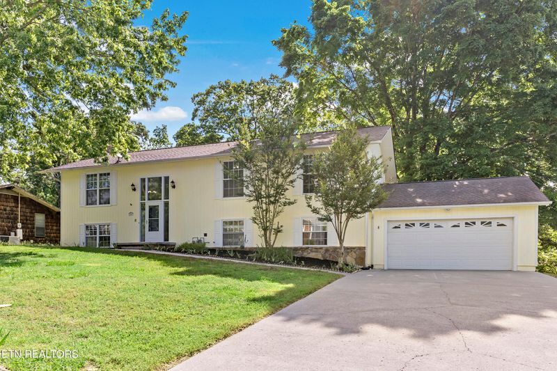 936 Parrish Rd, Knoxville, TN 37923