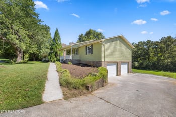 936 Stonecrest Dr, Maryville, TN 37804
