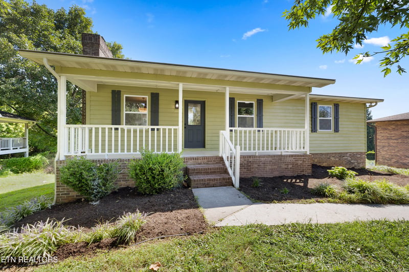 936 Stonecrest Dr, Maryville, TN 37804