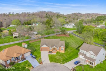 9360 Gabrielle Rd, Strawberry Plains, TN 37871