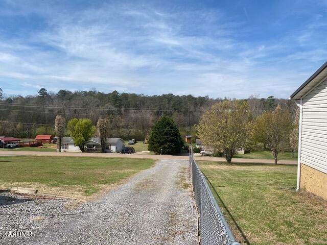937 Cloyds Church Rd, Greenback, TN 37742
