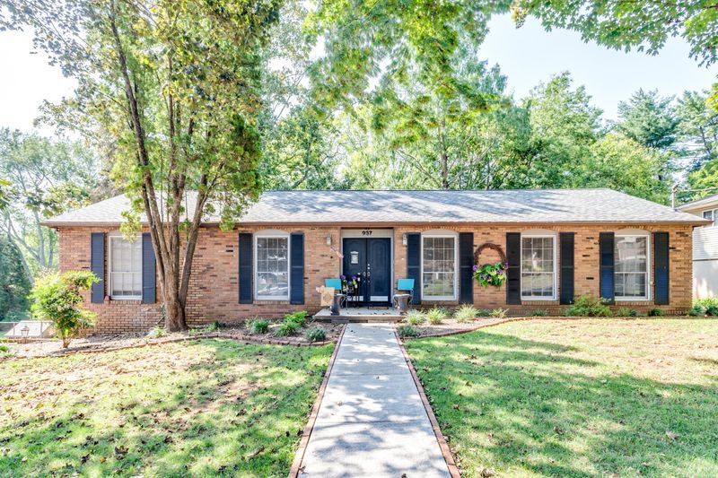 937 Ponder Rd, Knoxville, TN 37923