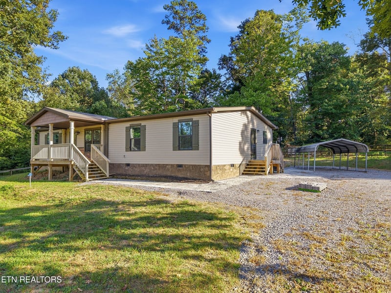 938 Mountain View St, Pigeon Forge, TN 37863