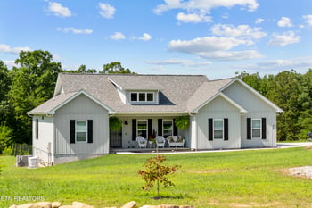 939 Clear Creek Rd, Crossville, TN 38571