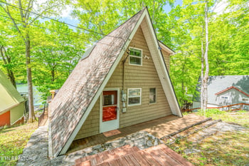 939 Flat Hollow Marina Rd, Speedwell, TN 37870