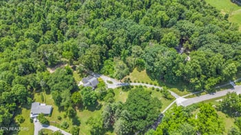 94 Reservoir Rd, Norris, TN 37828