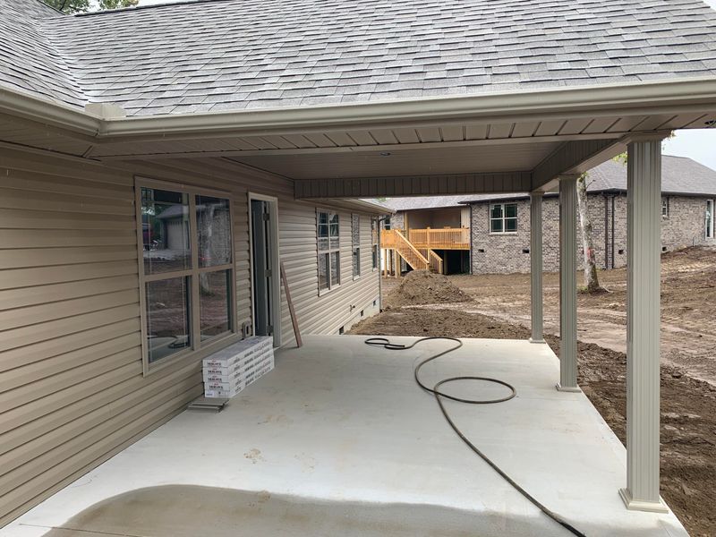 94 Riverview Dr, Crossville, TN 38555