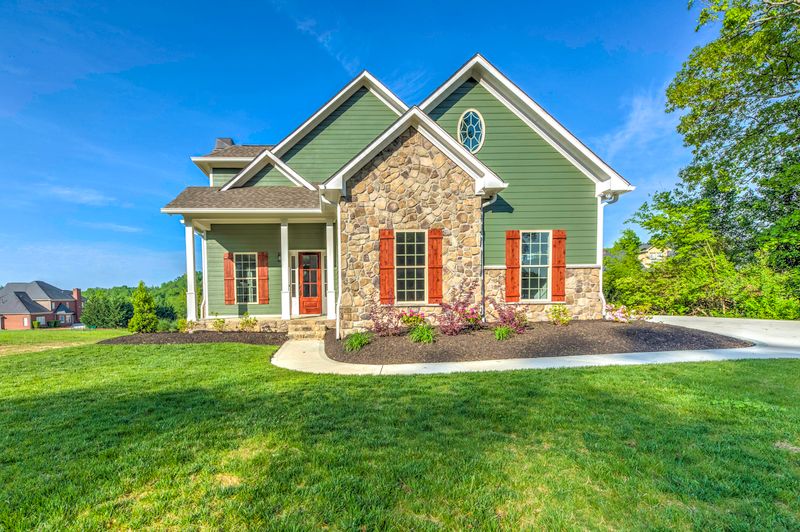 94 Rolling Links Blvd, Oak Ridge, TN 37830