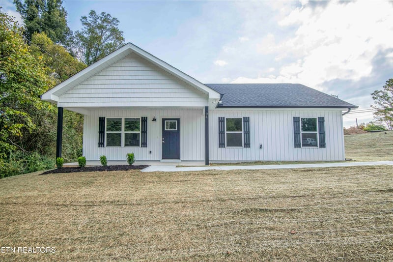 94 Wedgewood Rd, Oak Ridge, TN 37830