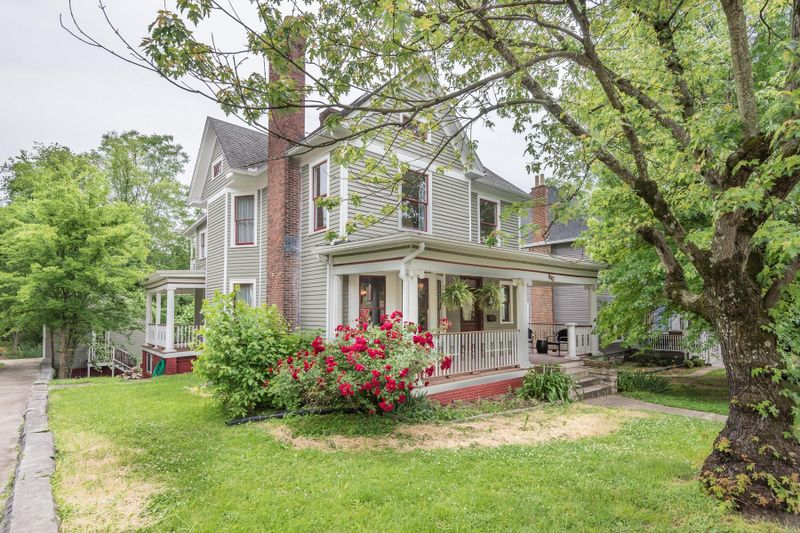 940 Eleanor St, Knoxville, TN 37917