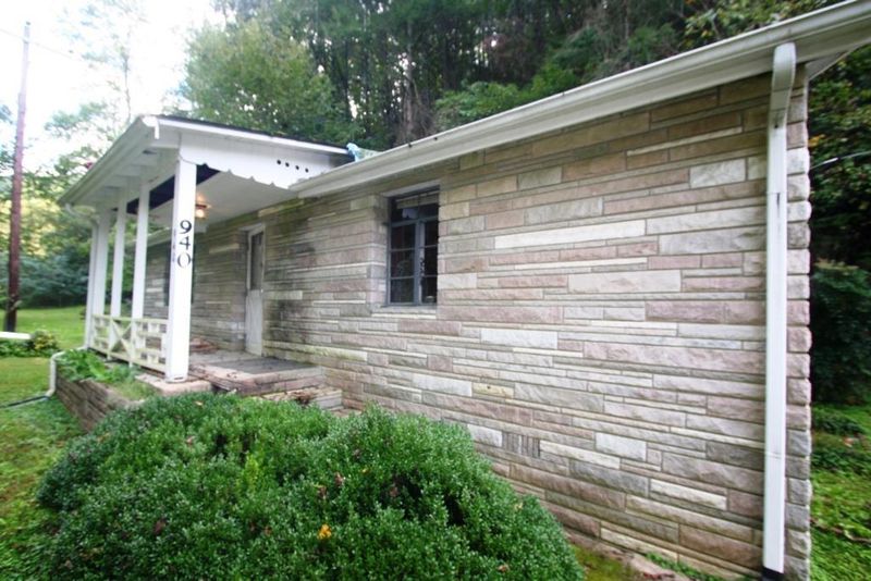 940 Gnatty Branch Road Rd, Sevierville, TN 37876