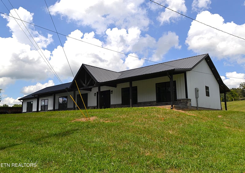 940 Thorngrove Pike, Strawberry Plains, TN 37871