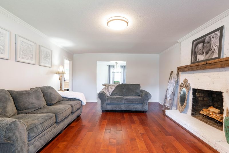 9401 NW Turf Rd, Knoxville, TN 37923