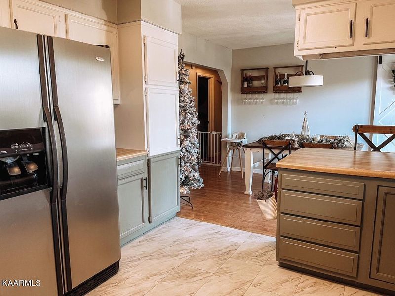 9404 Pedigo Rd, Powell, TN 37849