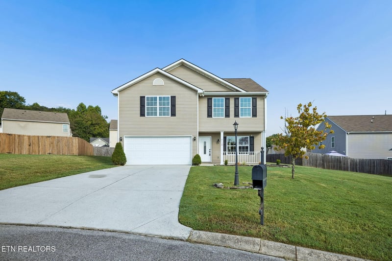 9409 Calla Lilly Ln, Mascot, TN 37806