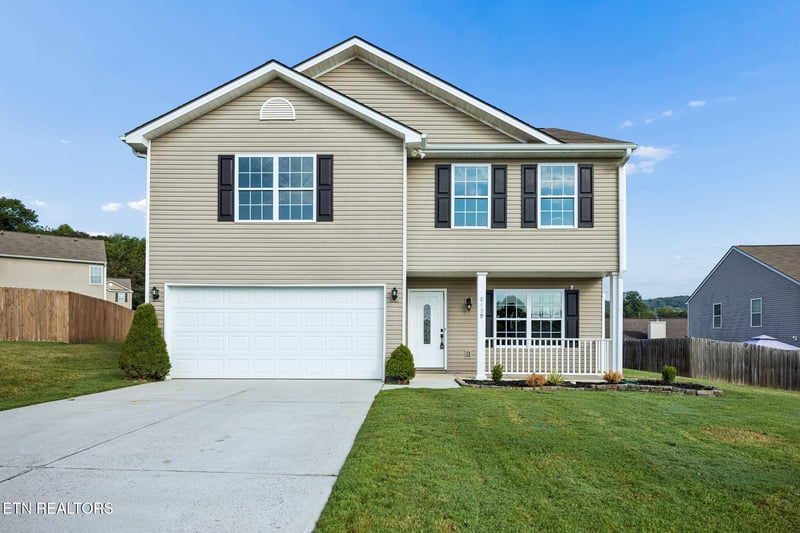 9409 Calla Lilly Ln, Mascot, TN 37806