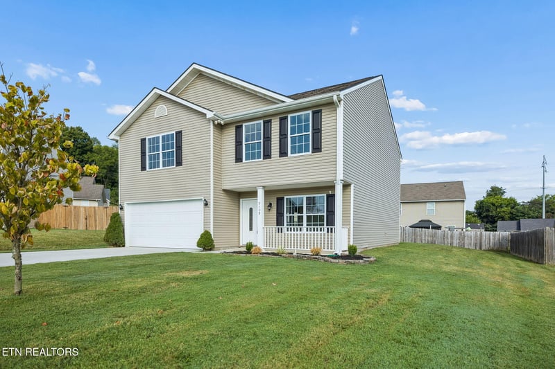 9409 Calla Lilly Ln, Mascot, TN 37806