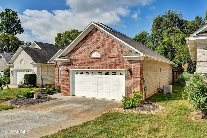 941 Gothic Manor Way, Knoxville, TN 37923